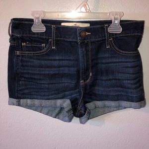 Hollister Short-Short High Rise Jean Short